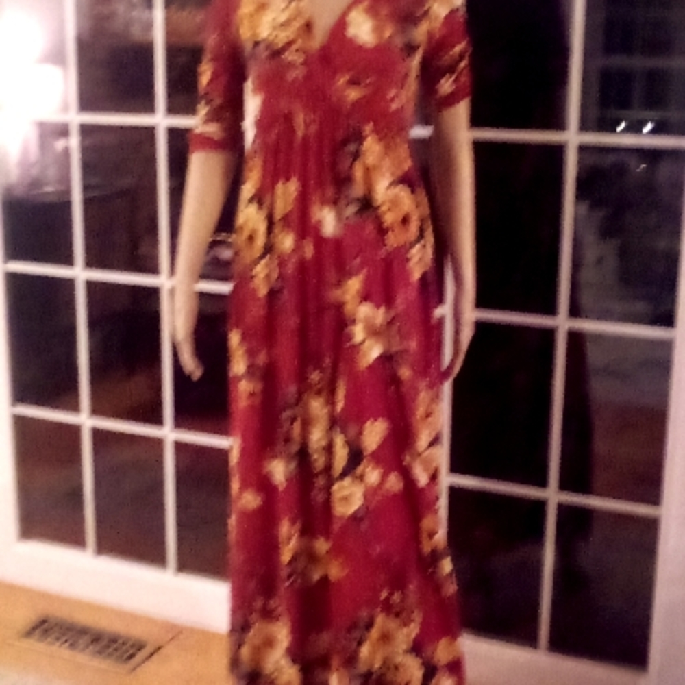NWOT S cotton Maxi dress beautiful!